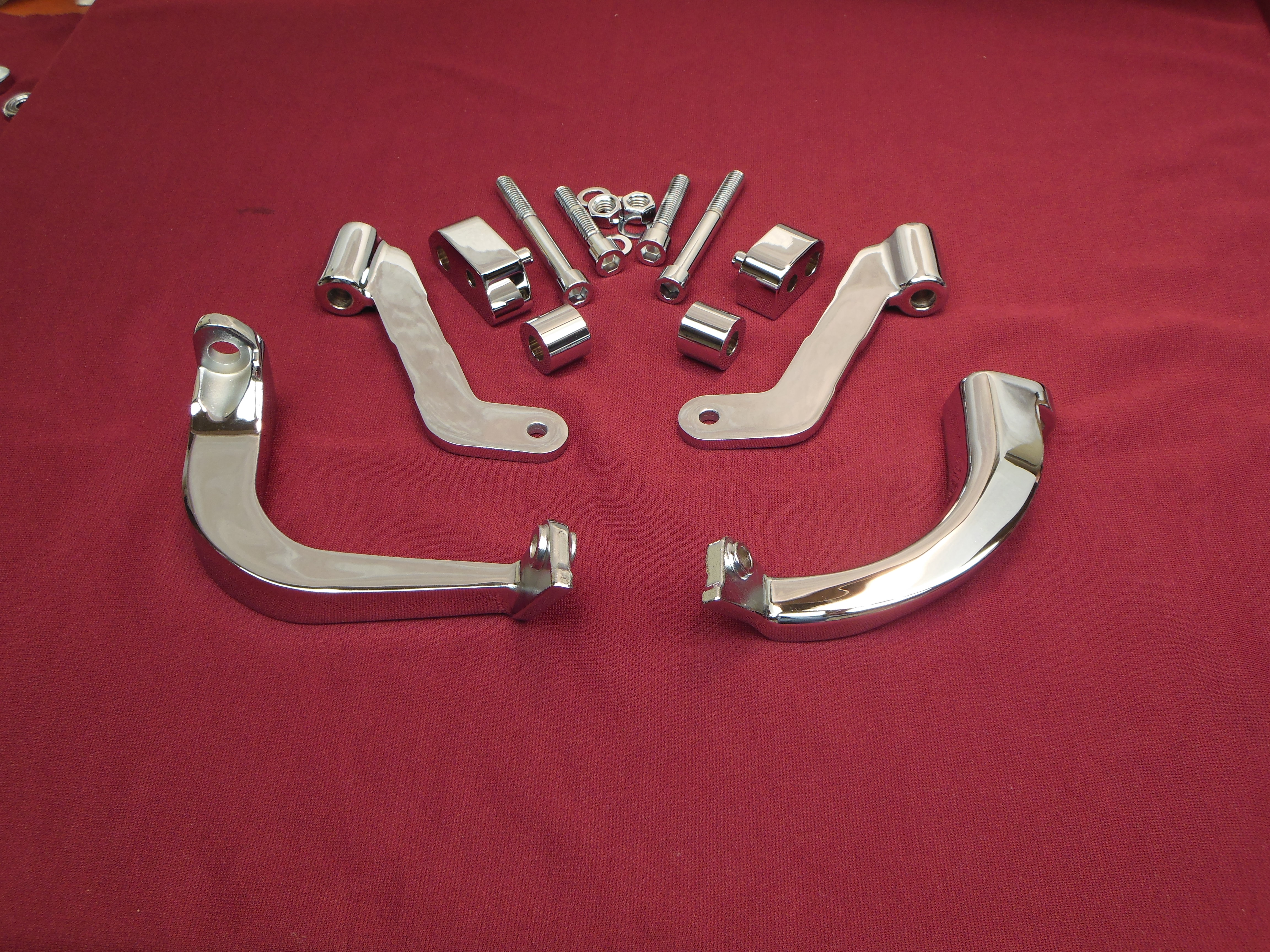 2009- Later FloorBoard Spacer & Bracket Kit - Click Image to Close